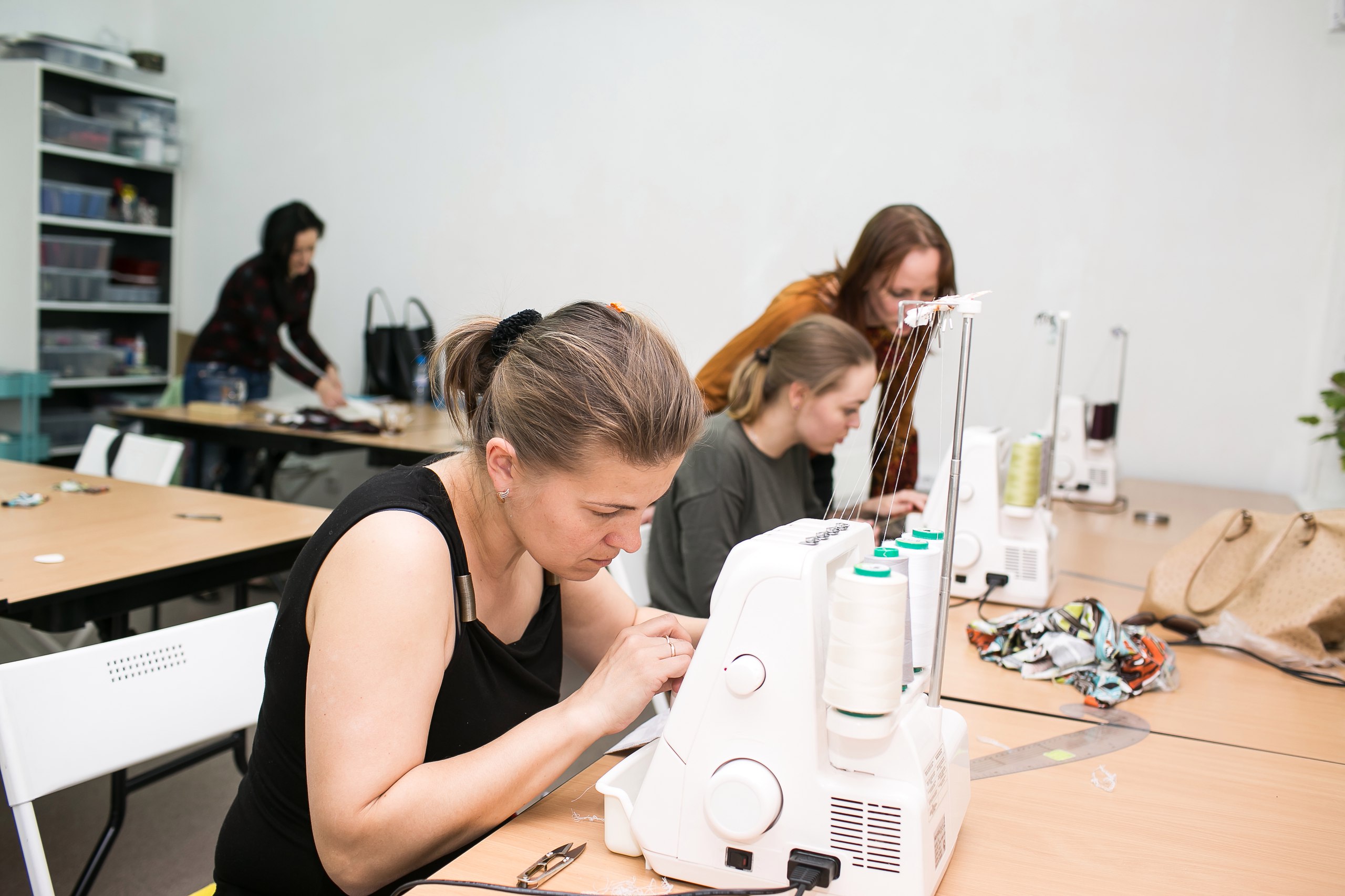 Преподаватель курсов шитья Преподаватель курсов шитья